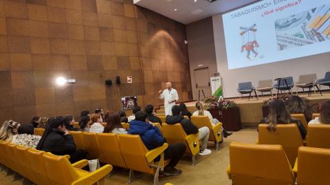 Imagen charlas antitabaquismo Hospital Macarena
